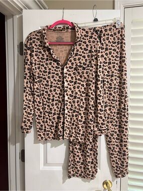 Women’s Kickee Large Leopard Print Pajama Set